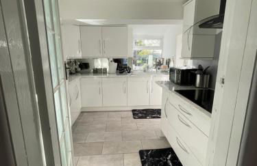 Tollgate House - Luxury Cozy Cottage - HUGE Hot Tub - Alton Towers - Foto 22