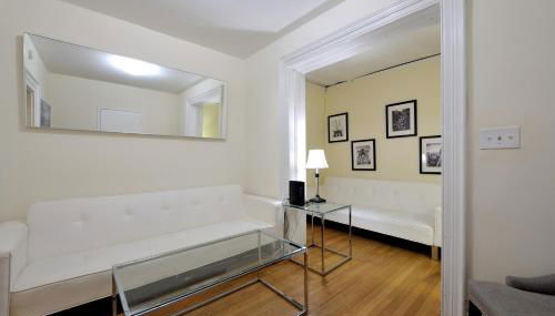 Comfy 3 Bedroom 1 Bath Apartment in NYC - Foto 1, Other