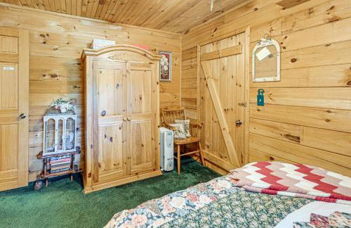 11 Mi to Dtwn Franklin Cabin with Porch! - Foto 16