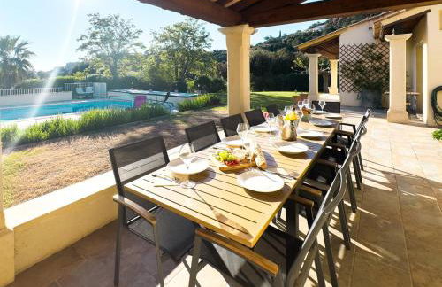 Exclusive Authentic Riviera Villa - Private Pool, Pétanque Court, Panoramic Mediterranean Sea & Estérel Mountain Views - Foto 20