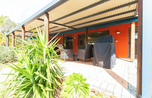 Relax and Unwind at Heavenly Hideaway - Photo 17