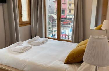 El Cadí, céntrico alojamiento en Puigcerdà, Cerdanya. - Foto 14