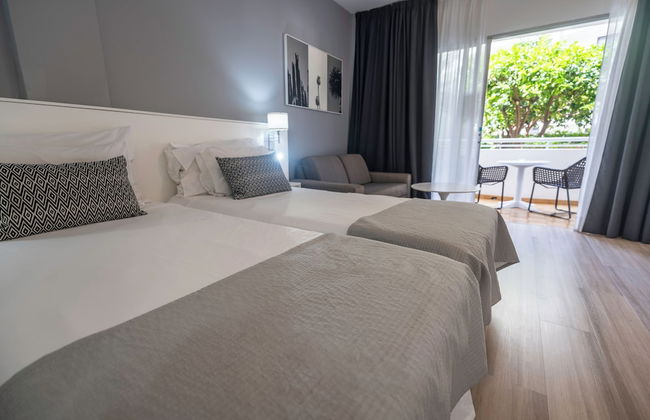 Coral California - Photo 5