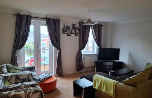 Driftmark Beachfront location Aberavon Beach Sea Views Large Driveway parking private site fibre optic wi fi - Photo 9