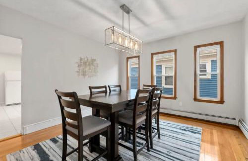 Tufts 3-Bed 2-Office Home with Laundry - Foto 21