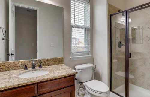 Yard, Home Gym, and Game Room Spacious Aurora Home - Foto 30