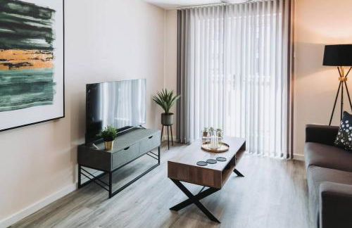 2Bed 2Bath Apartment Nr Old Trafford Parking - Foto 14