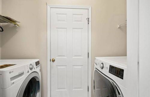 Cozy 4B 2 5B University Home King Beds Jacuzzi - Foto 25