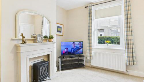 RestfullStays- 3 Bedroom, 4 Bed House FREE PARKING - Foto 4