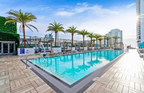 2BR Ocean Penthouse - Private Terrace & Hot Tub - Foto 26