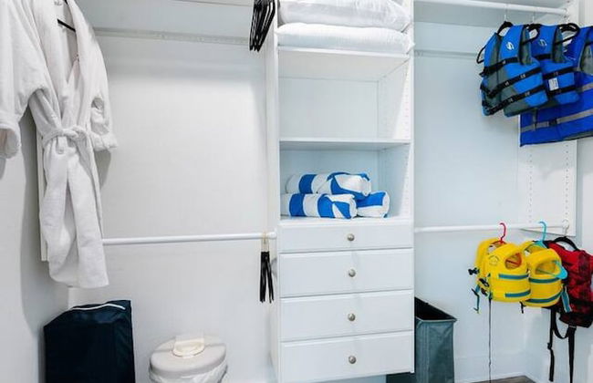 Tranquility - Waterfront Villa With Pool Dock - Photo 42