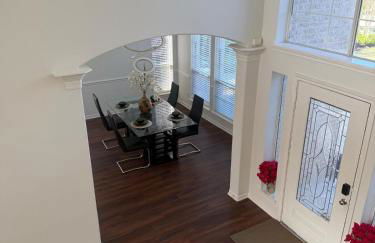 Luxury Lakefront 4BR - Corporate & Extended Stay Friendly - Foto 77