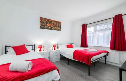 Spacious 4-Bedroom Family Home near Wembley - Foto 4