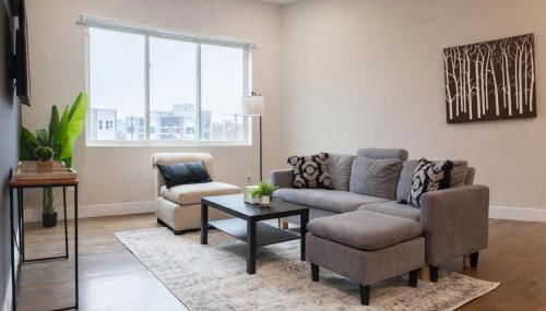 Stylish 2BR,1BAFree ParkingQueen Beds - Foto 1