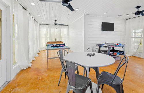 Bring Your Boat! Lake Charles Home w/ Dock & Lift - Foto 16