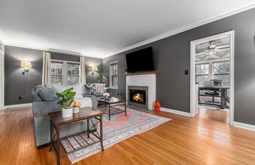 Peaceful Hillside Retreat Firepit & Spacious Yard - Photo 14