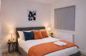 Amazing 3 bedroom flat with Garden - Photo 2