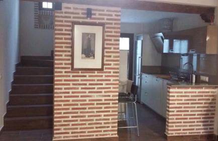 La plazuela Navaluenga - Photo 34