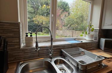 Charming 3 BR - NEC HS2- Long Stays Wifi Parking Airport - Foto 66