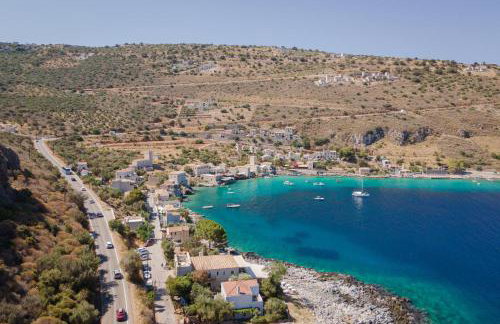 Yerma Suites Limeni - Photo 40