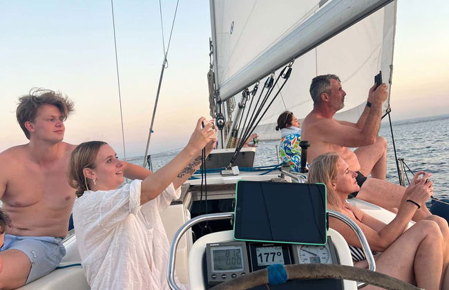 Paseo en velero por la costa de Bari con aperitivo - Foto 6