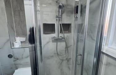 Timeless Spacious 1bedroom Duplex apartment with balcony in Shoreditch - Foto 26