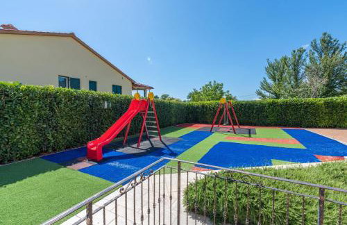 Spacious Villa Nikka with Beautiful Garden and Pool - Foto 28