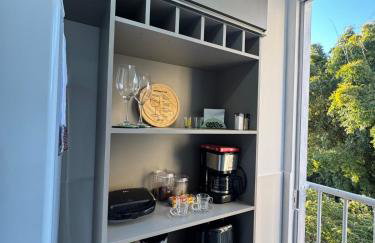 Flat confortável próximo ao centro - Foto 1