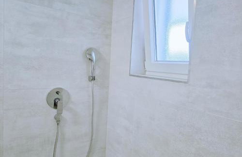 Mare`s Private House 1st floor with Pool - Foto 48