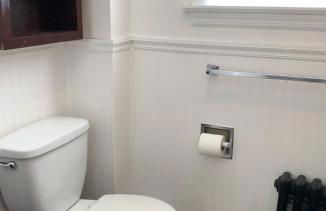 Private house with 3 bedrooms and 1 bathroom, free parking, convenient to NYC Manhattan bus and train, MetLife Stadium FIFA World Cup 35 minutes away - Foto 10