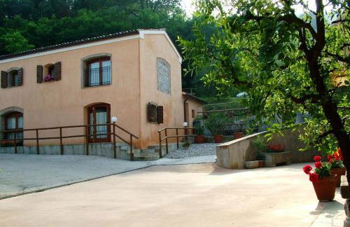 agriturismo la scuderia - Photo 1