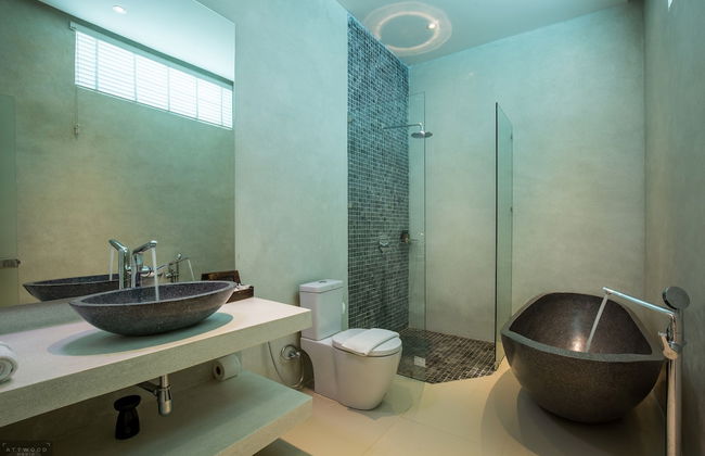 15 Bedroom Luxury Triple Sea View Villas - Photo 64