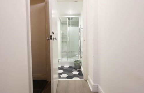 Studio - Kitchen - Parking - Ideal for Contractors - Foto 24