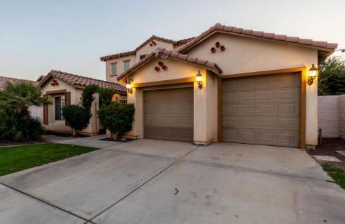 The Desert Jewel Pool Spa And Coachella Retreat - Photo 13