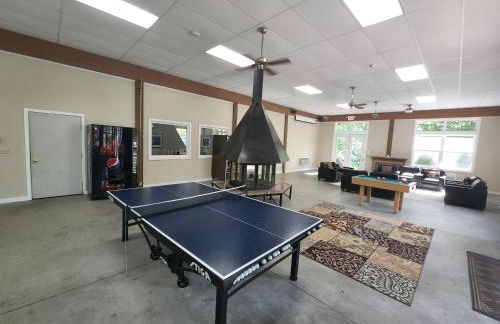 White Mountains Getaway with amazing views! - Foto 28