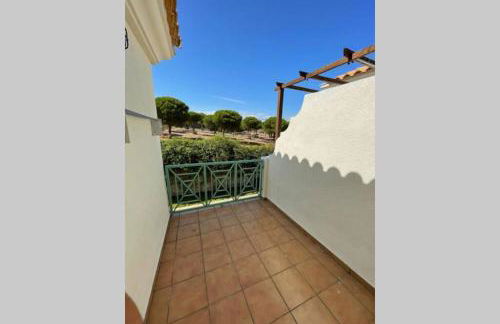 Casa adosada con porche, piscina y pista de pádel, junto al campo de golf - Foto 18