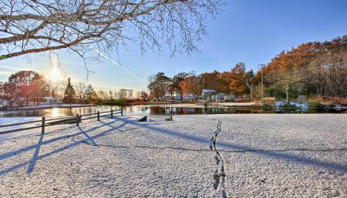 Cozy Riverfront Home with Fire Pit in Houghton Lake! - Foto 2