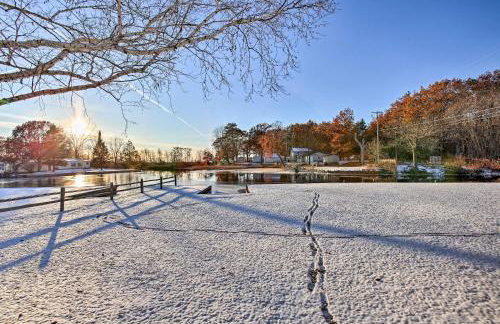 Cozy Riverfront Home with Fire Pit in Houghton Lake! - Foto 2