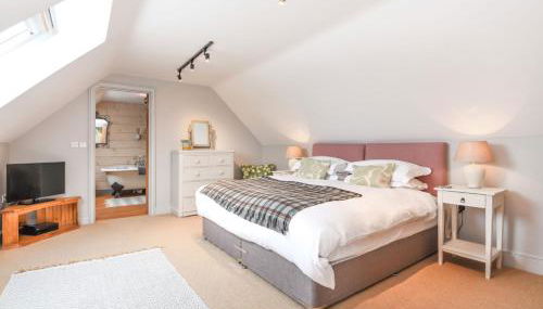 The Paddock - Photo 3