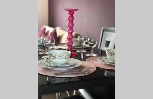 Chic 2 Bed Apartment with Free Parking- Recently Redecorated, 10 Minutes to City Centre - Foto 25