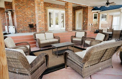 Large & Spacious Home, Sleeps 23+ near SLC - Foto 8