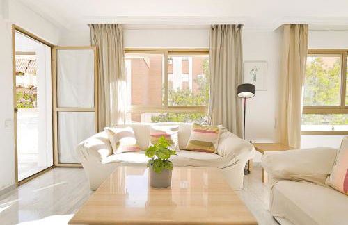 C9 Roomy Luminous 5 Bedroom in Town - Foto 10