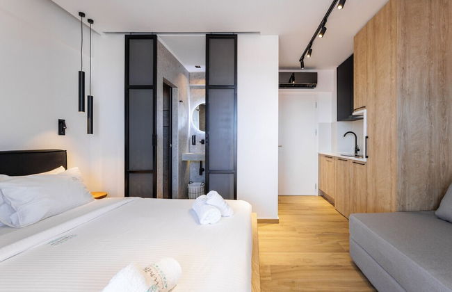 Kentro Luxury Suites - Photo 10