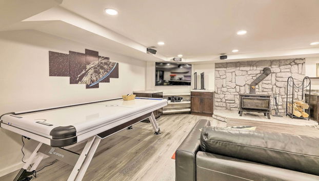 Family-friendly Brookville Home w/ Hot Tub - Photo 2, Interior