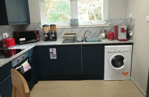 Borrodale, one bedroom apartment with balcony and loch view. - Photo 29