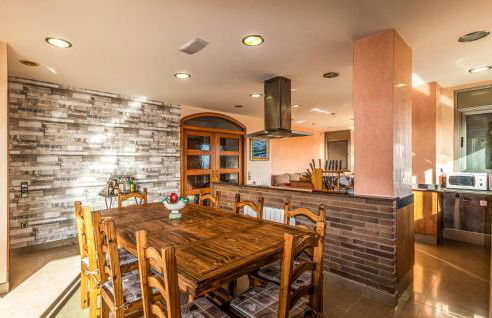 Lovely Home In Sant Cebrià De Vallalta - Foto 26