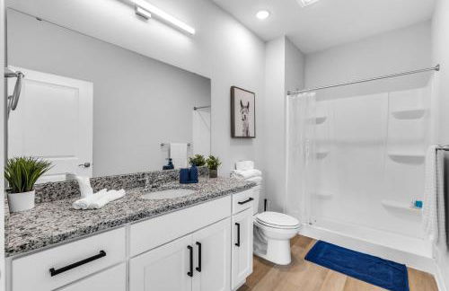 Peaceful 3BR Home Perfect for Professionals - Foto 8