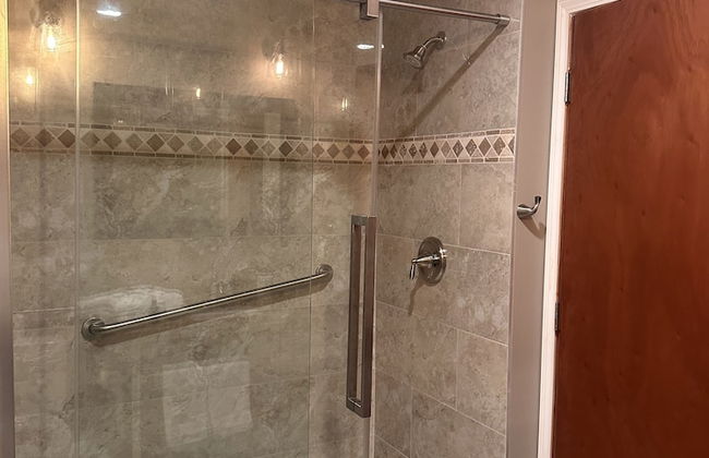 Lakeview Hotel - Photo 14