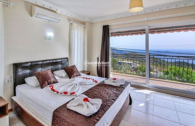 Stunning 4-bedroom Villa in Kaş With Private Pool and Breathtaking Ocean Views - Photo 9