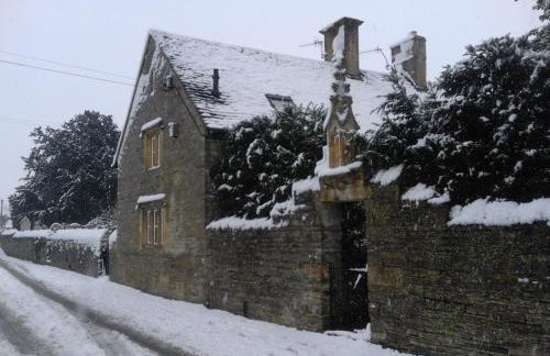 Bear's Cottage Bretforton - Photo 29